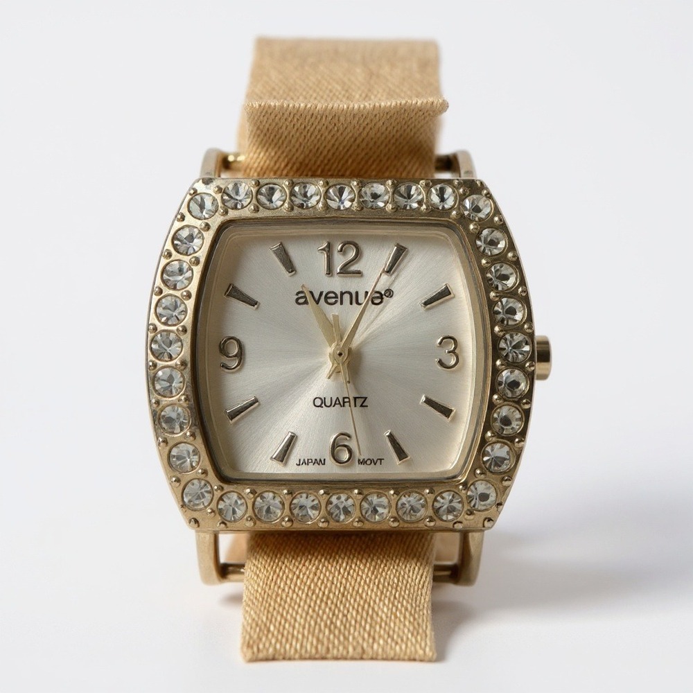 Avenue Gold Tone‎ Crystal Rhinestone Bezel Quartz Watch Snap Band Women